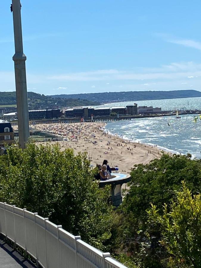 Appartement Face Mer Avec Terrasse Et Parking Trouville-sur-Mer Zewnętrze zdjęcie