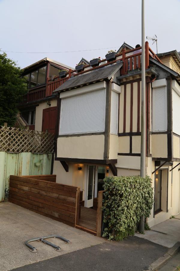 Appartement Face Mer Avec Terrasse Et Parking Trouville-sur-Mer Zewnętrze zdjęcie
